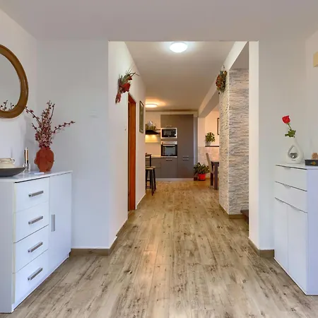 Holiday home Ketty By Interhome